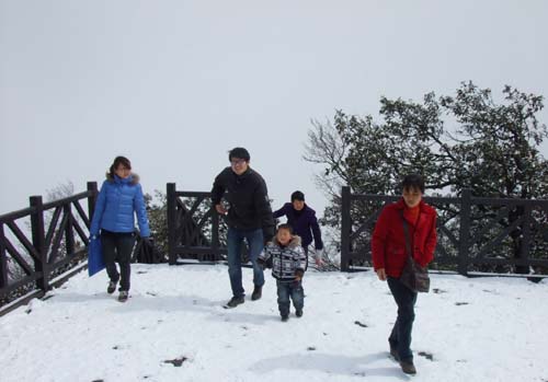The March snow in Zhangjiajie Tianmenshan