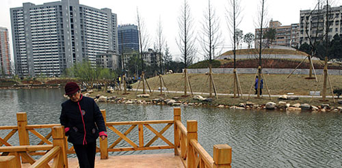 Free Hongxing Park Opens for Public