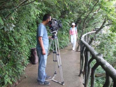 CCTV Shoots Feature Program about Zhangjiajie Tianmen Mountain