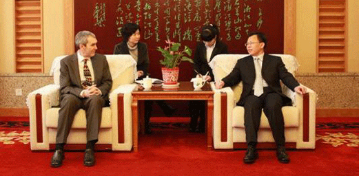 British Professor Peter Taylor Visits Hunan