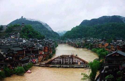 Phoenix Town hit by downpour