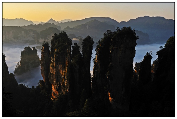 Sunrise Beauty in Zhangjiajie Park Huangshi Village