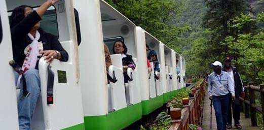 Air-conditioned train From Zhaoqing(Guangzhou) to Zhangjiajie