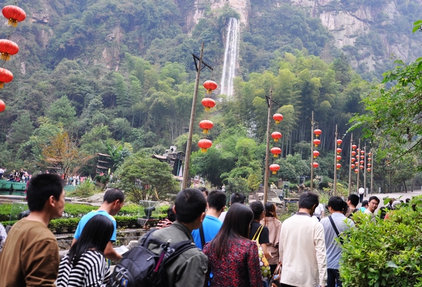 Daily Reception of Tourist Spots in Hunan Surpasses One Mln