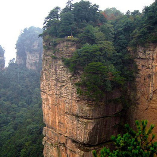 Zhangjiajie's Huangshi village: Majestic Beauty, Terrifying Heights