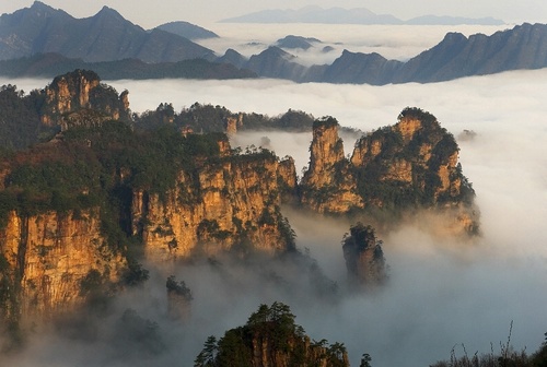Zhangjiajie Tianzi Mountain, A Fairyland in the Autumn