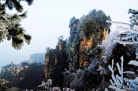 Rime &amp; Snow Landscape Embraces Wulingyuan Scenic Spot