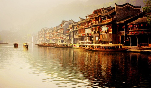 WuLingYuan Star Hotels Had an Income of 200 Million Yuan in 2012