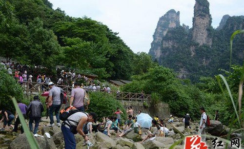Wulingyuan–the First Choice for Parent-Child Tourism on Children’s Day