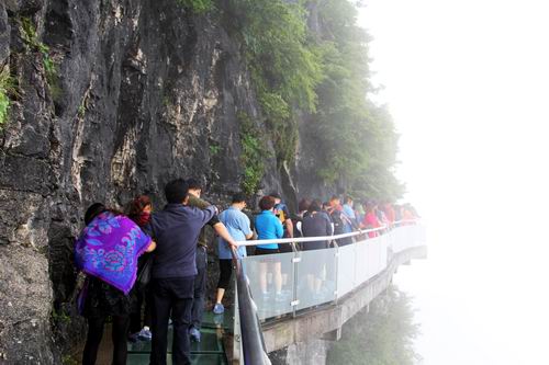 Enormous Guests Coming to ZJJ Mount Tianmen after Rain