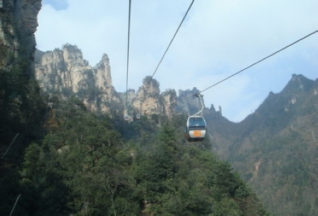 ZJJ Constructs High standard Tianzi Mountain Tourist Service Center