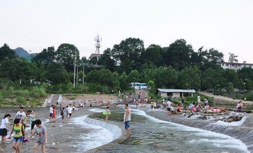 ZJJ Wulingyuan Witnessing a Hit of Love for Rivers In Summer