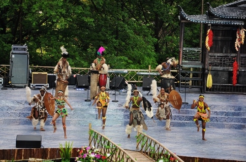 South African Band Compositing A Song for zhangjiajie