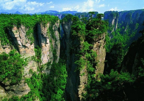 Experts Survey River Improvement in Tongdao Dong Autonomous County