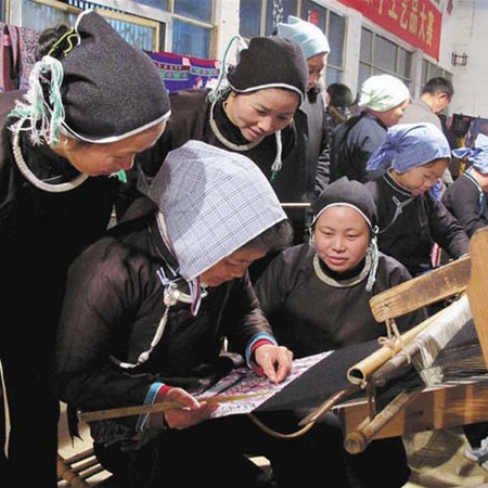Embroidery Traditions Thrive in Hunan