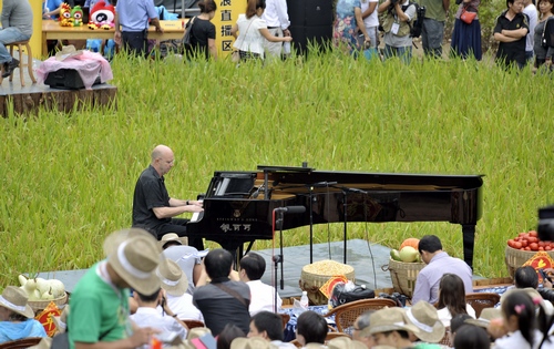 Jean-Francois Maljean:Let The World Listen to Zhangjiajie