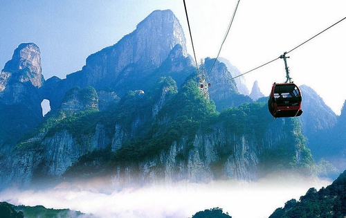 ZJJ Advocating Green Going-out Activity to Respond “No Car On Sept 22”