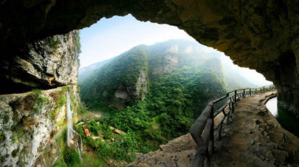 ZJJ Grand Gorge received more than 2,000 on Mid-autumn Day