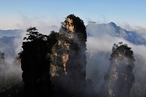 ZJJ Huangshi Village Appearing Beautiful Autumn Sunrise and Sea of Clouds