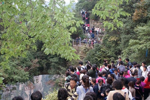 Civilized Tourism Prescribed in Tour Contracts