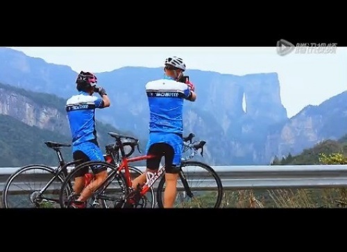 The First-run of ZJJ Outdoor Traveling Trailer Praised in Yangshuo