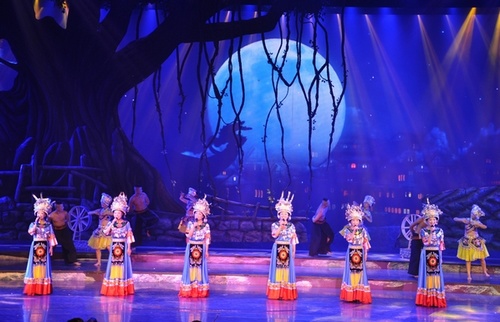 Tianzi Mountain’s Red Moon in Won Third Prize