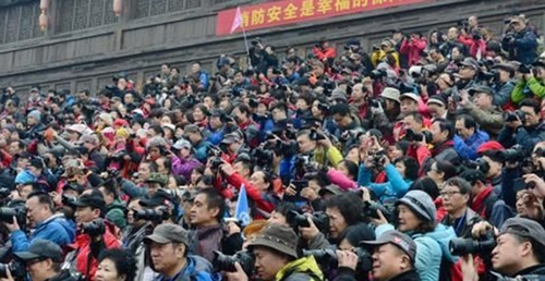 Photographers Join ZJJ Wulingyuan Photo Expedition Tour