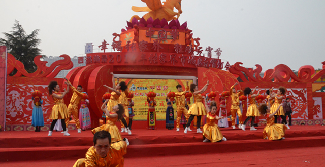ZJJ Lantern Festival Celebrated: Original Ethnic Artistic Performance