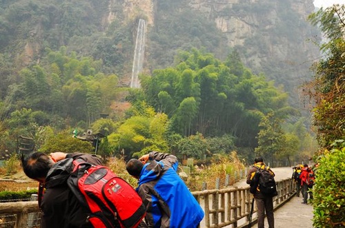 ZJJ Baofeng Lake Was Successively Identified as Hunan’s Famous Brand