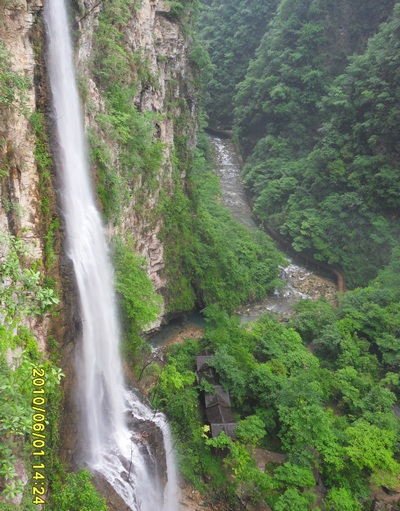 Zhangjiajie Grand Canyon Gives Tickets to Female Tourists On Women’s Day