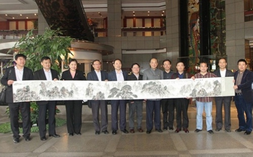 15-Meter ZJJ Landscape Painting Debuted in Shenzhen