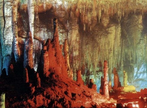 Discovery of Zhangjiajie Sangzhi Jiutian Cave