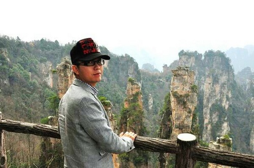 Famous Artist Li Yugang Enchanted by ZJJ Wulingyuan