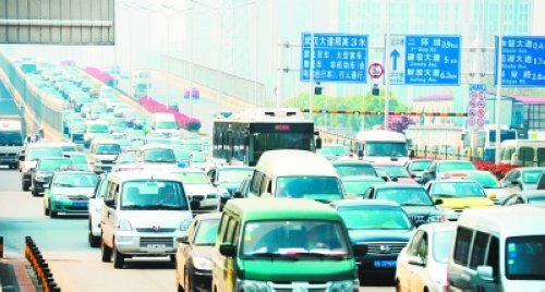 Free passage of time of Highway on Tomb-sweeping Festival