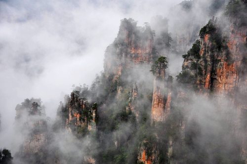 ZJJ Tianzi Mountain Has a Wonderland of Sea of Clouds