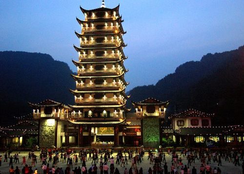 ZJJ Wulingyuan’s Residents Greatly Enjoyed Square Dance