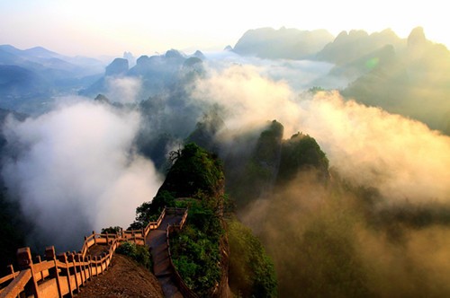 Hunan Mount Lang Appeared Beautiful Breathtaking Sea of Clouds