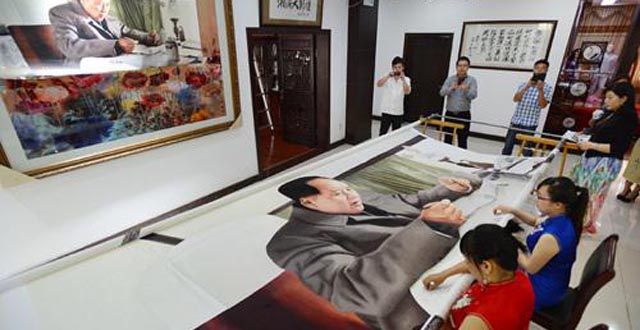 Hunan Embroidery of Mao Zedong's Portrait Completed
