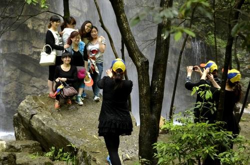 Over 2,000 Women Guests Visited ZJJ Grand Canyon to Spend Mother’s Day