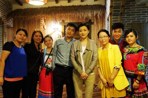 Famous Hostess Yanglan Visited ZJJ Wulingyuan Again