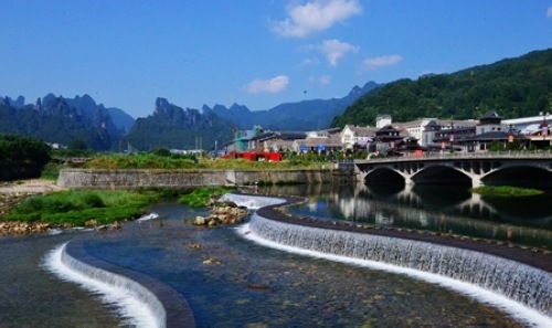 Zhangjiajie, A Cool and Refreshing World