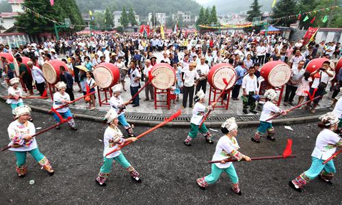 Miao People Celebrate Beginning of Autumn Festival in Hunan