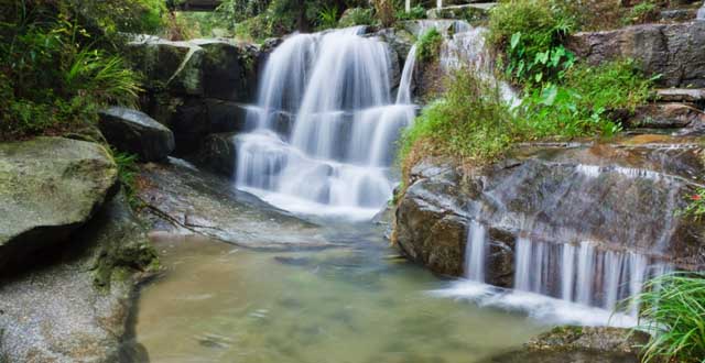 Fascinating Scenery in Hengshan Mountain