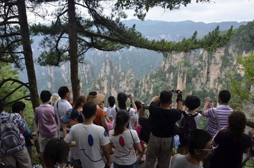 ZJJ Wulingyuan Received nearly 876,000 Tourists in July