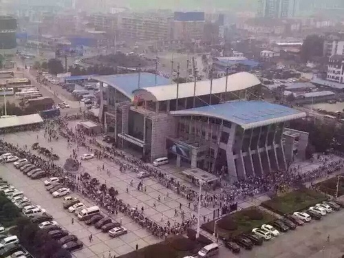 Zhangjiajie Tianmen Mountain arranges the Operating Time in Advance