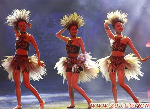 Zhangjiajie Folk Show charming xiangxi presents new program