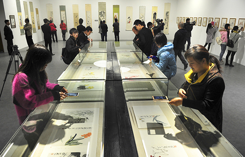 Qi Baishi’s Grass and Insect Paintings Exhibited in Hunan