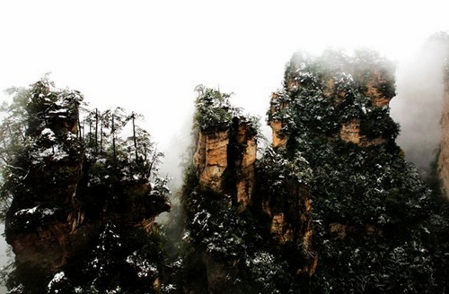 Zhangjiajie Wulingyuan welcomed the first snow this winter