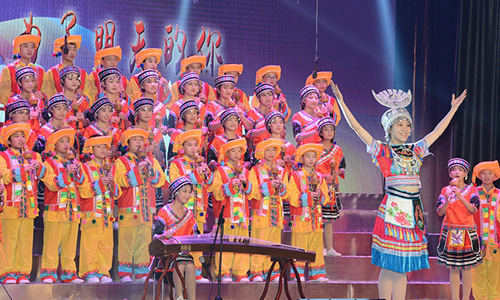 High School Holds Art and Culture Festival