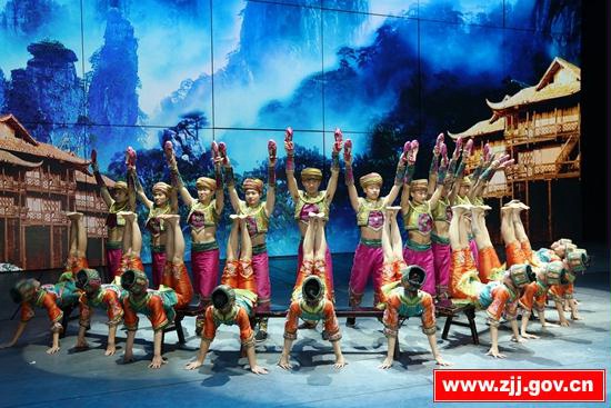 《Misty Rain in Zhangjiajie》will meet the audiences on April 8th